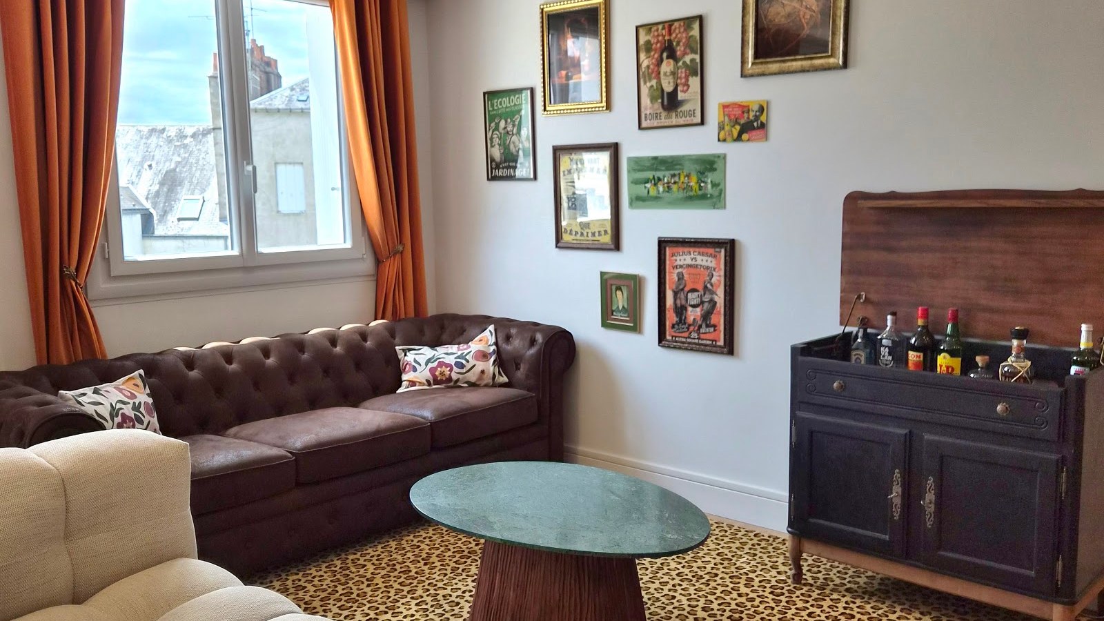 Salon d'un logement Écrin de Pause à Tours